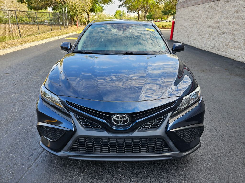 2021 Toyota Camry SE 8