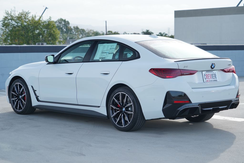 Thumbnail: 2026 BMW i4 - 7