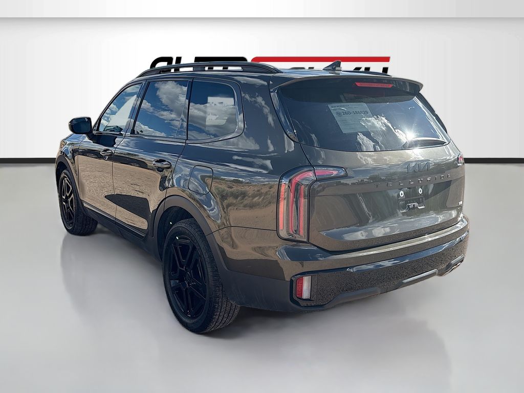 Used 2025 Green Kia EX X-Line image 5