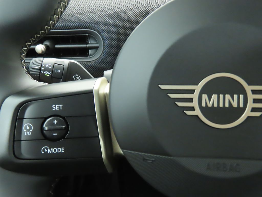 Thumbnail: 2025 MINI Cooper - 11