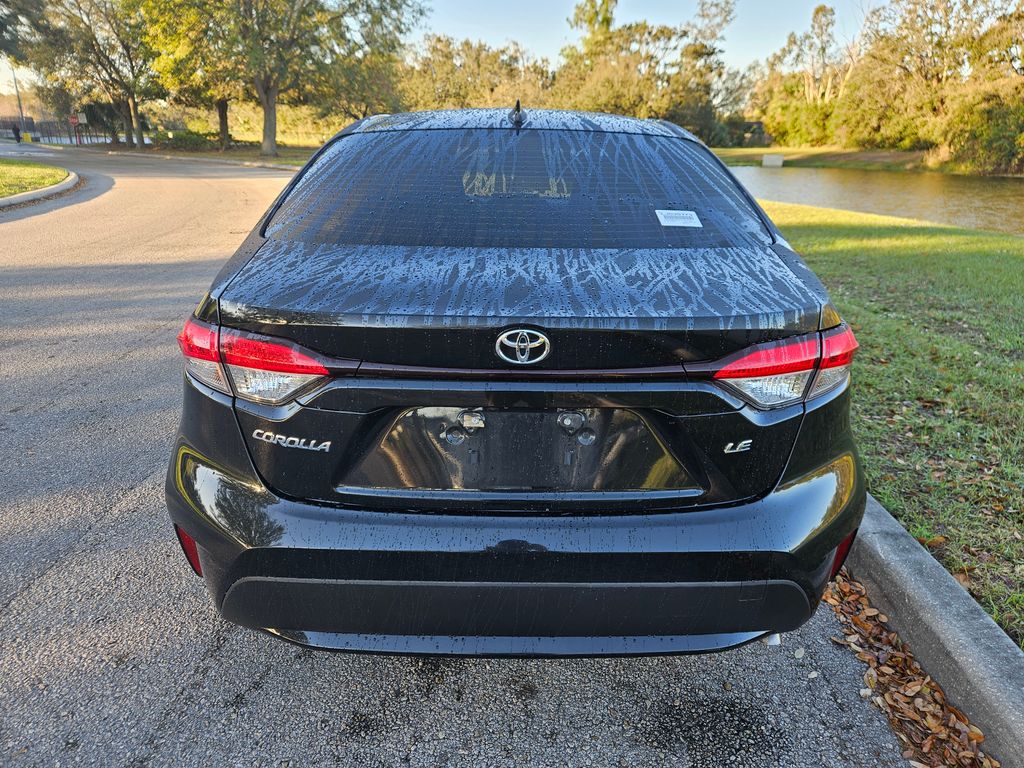 2020 Toyota Corolla LE 4