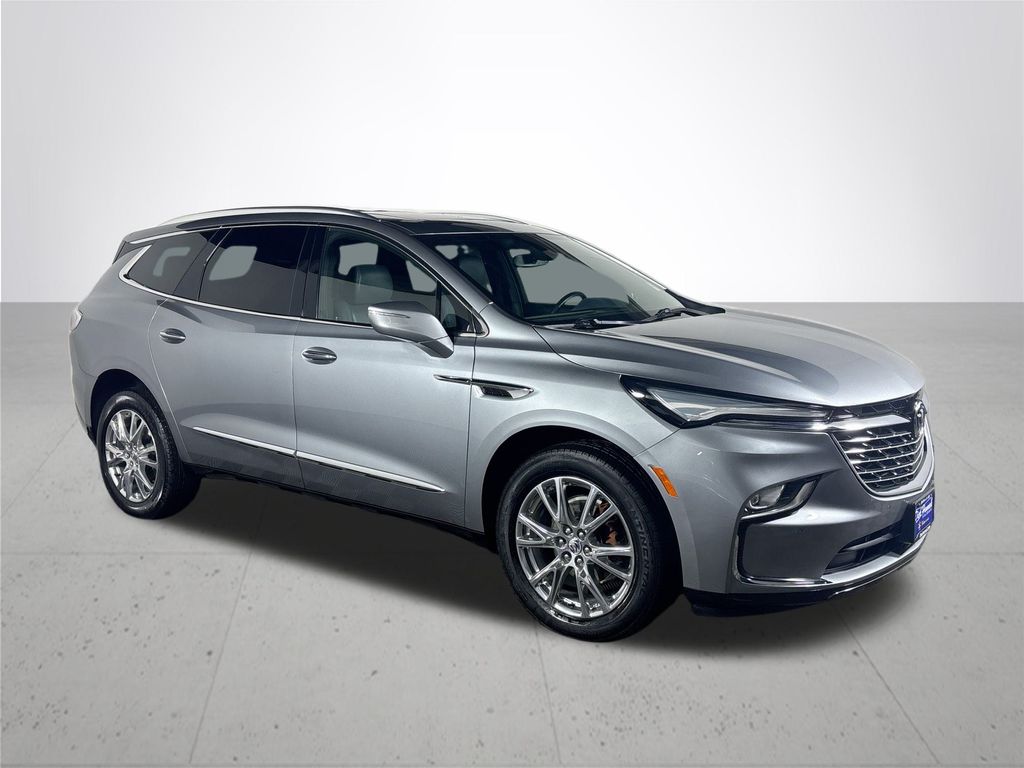 2023 Buick Enclave Essence