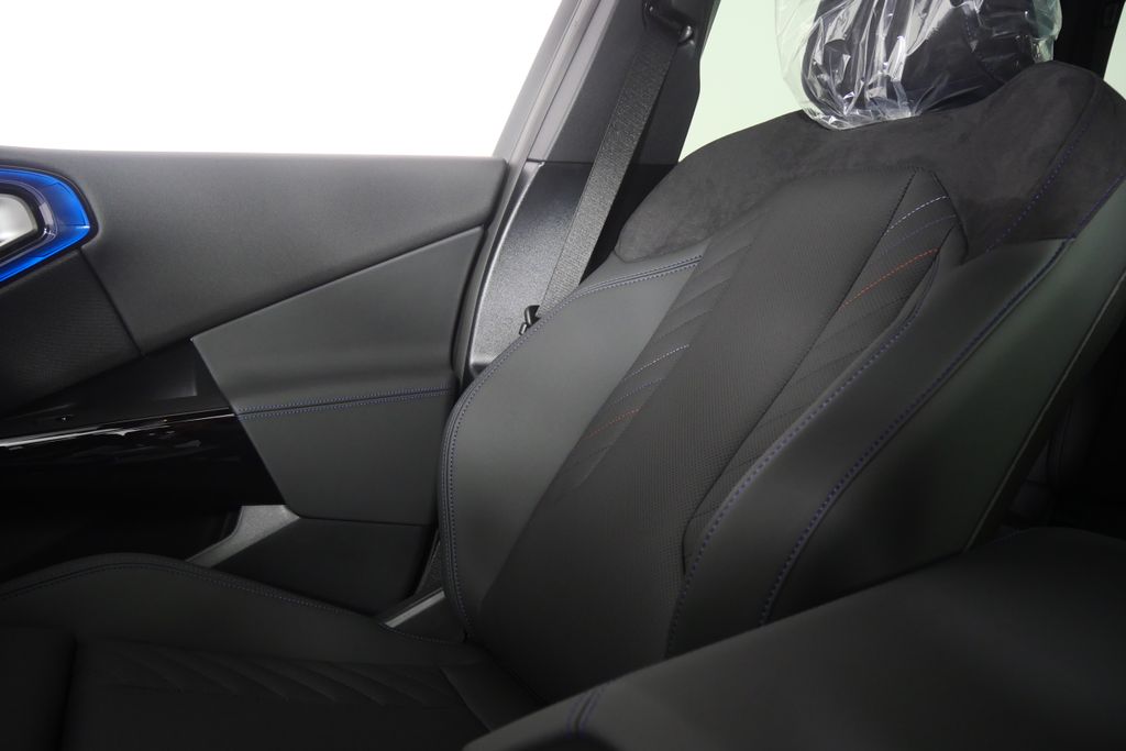 Thumbnail: 2026 BMW X3 - 23