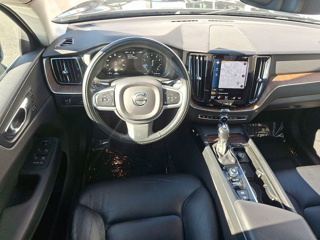 Thumbnail: 2021 Volvo XC60 - 11
