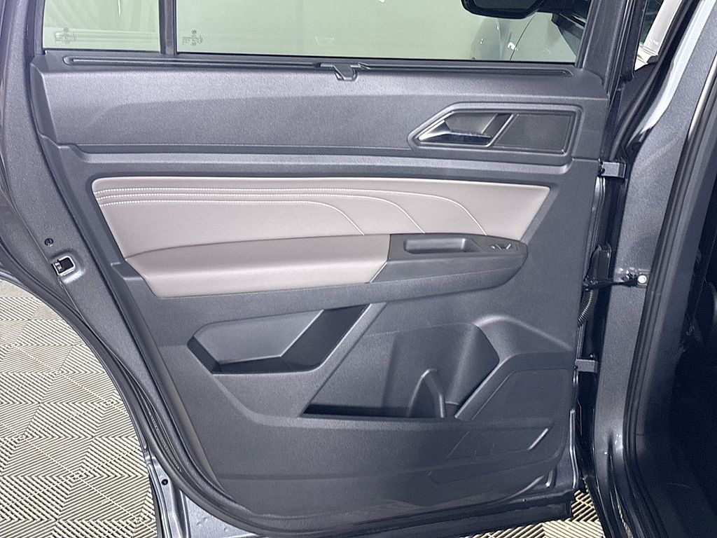 2023 Volkswagen Atlas SEL