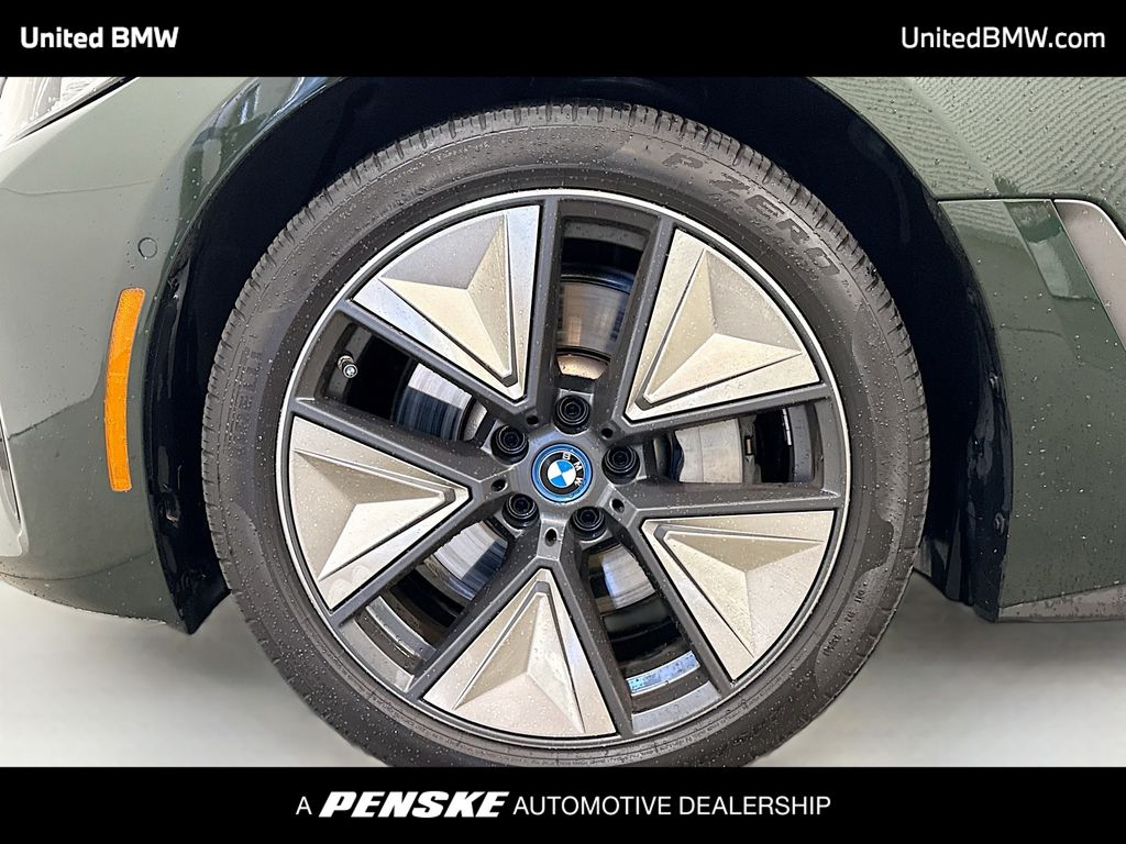 Thumbnail: 2023 BMW i4 - 2