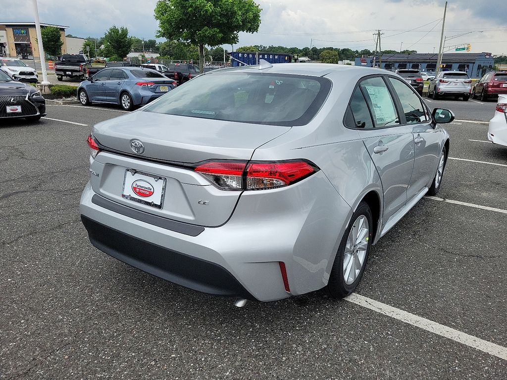 Thumbnail: 2025 Toyota Corolla - 4