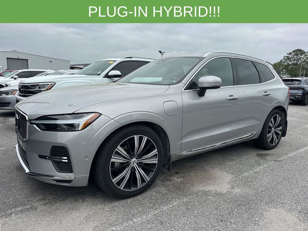 Silver Dawn Metallic 2023 Volvo XC60 Recharge T8 Ultimate Bright Theme eAWD SUV / Crossover All-Wheel Drive Automatic