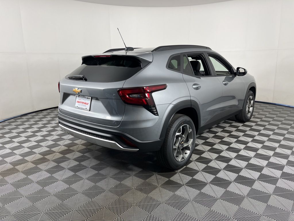 Thumbnail: 2025 Chevrolet Trax - 5