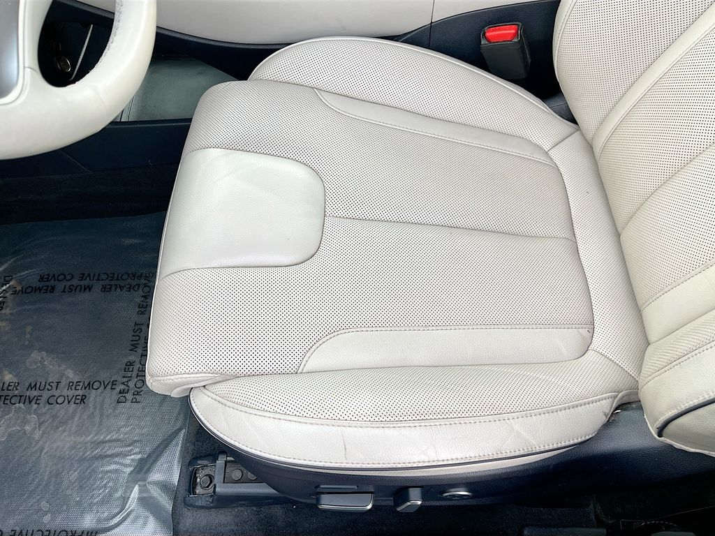 Used 2023 Gray Hyundai Limited image 20