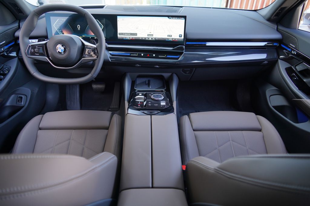 Thumbnail: 2026 BMW 5 Series - 13