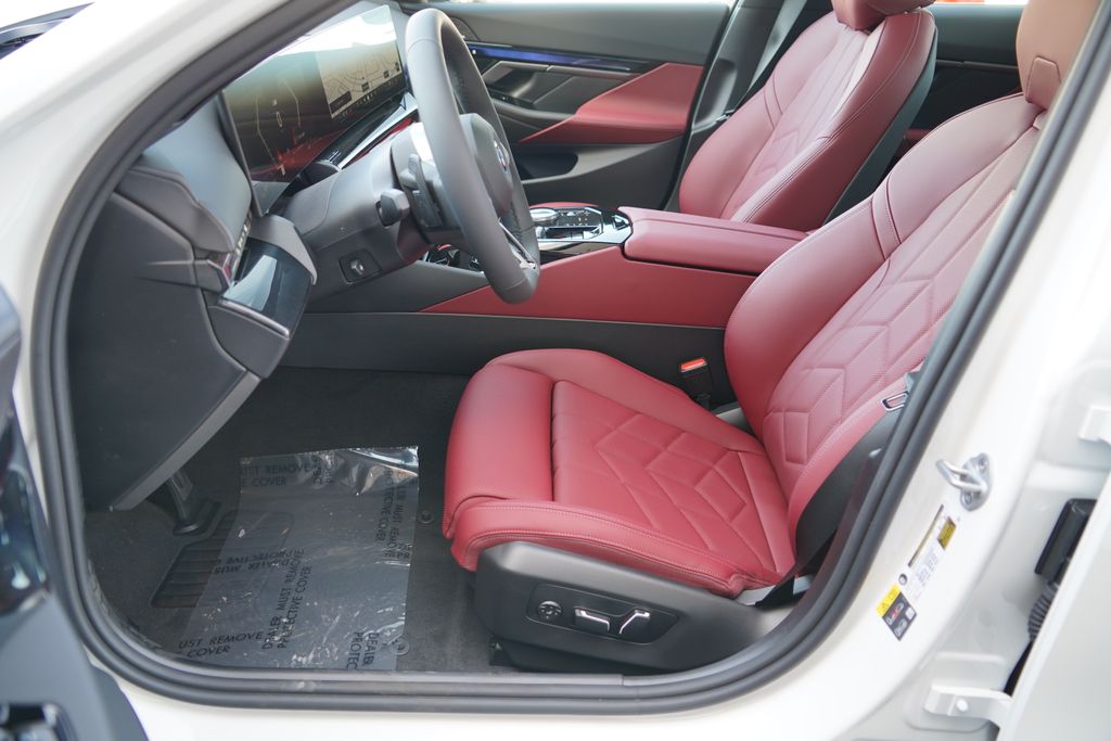 Thumbnail: 2026 BMW 5 Series - 11