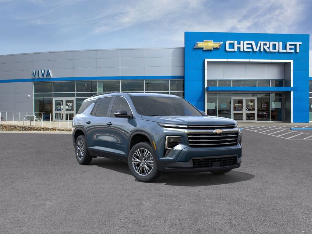 2024 Chevrolet Traverse LS