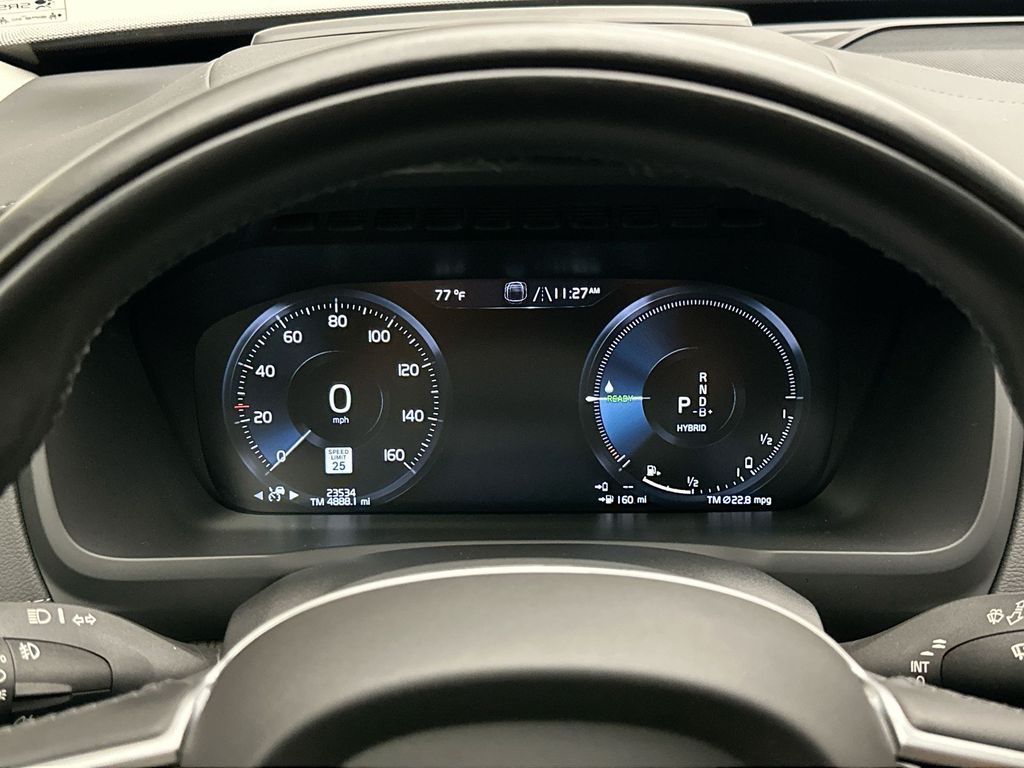 Thumbnail: 2022 Volvo XC90 - 32