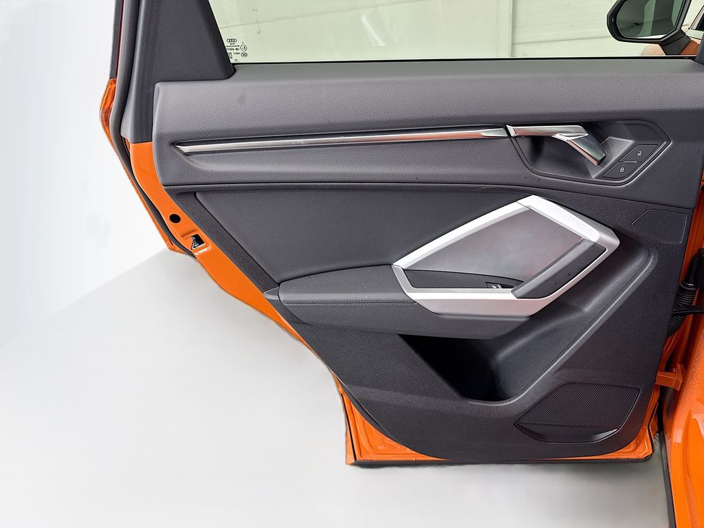 Thumbnail: 2025 Audi Q3 - 24