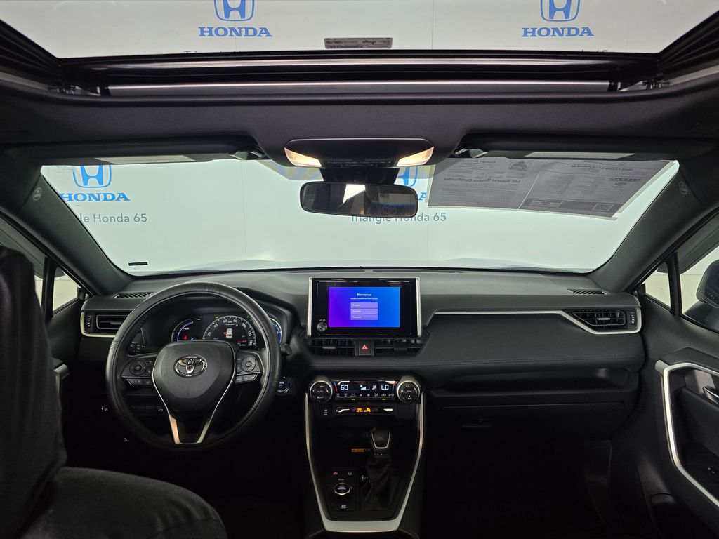 Thumbnail: 2025 Toyota RAV4 - 9