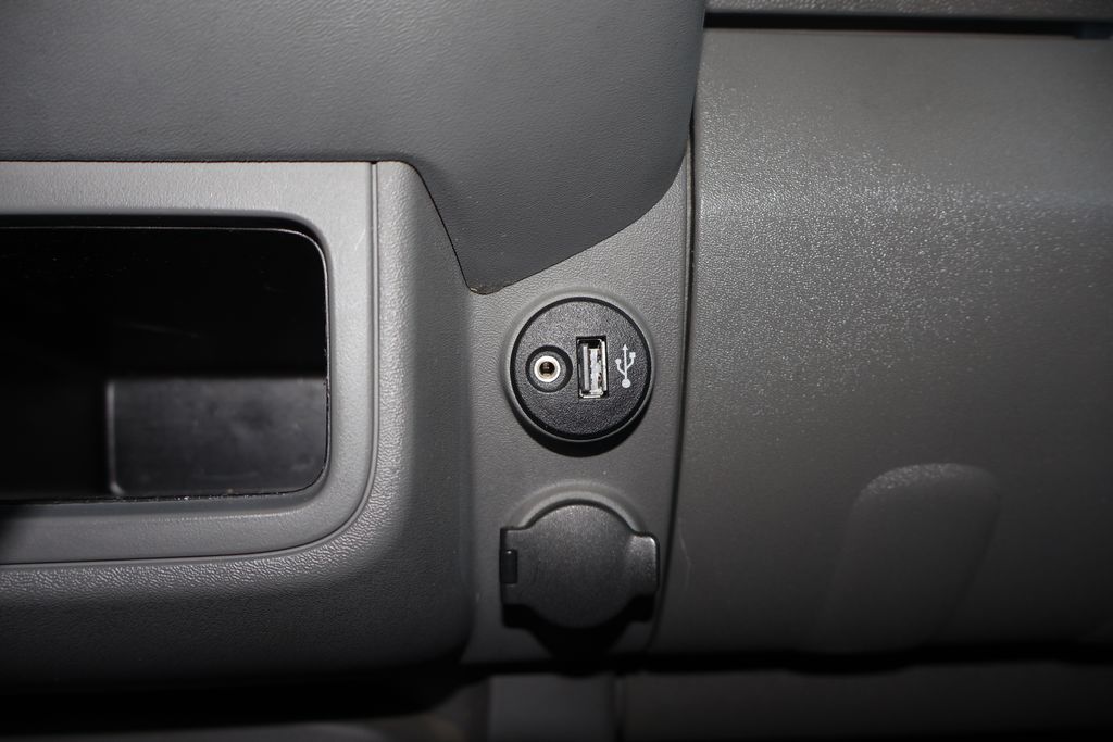 2019 Nissan Frontier SV 18