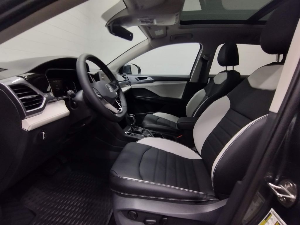 2025 Volkswagen Taos 1.5T SEL