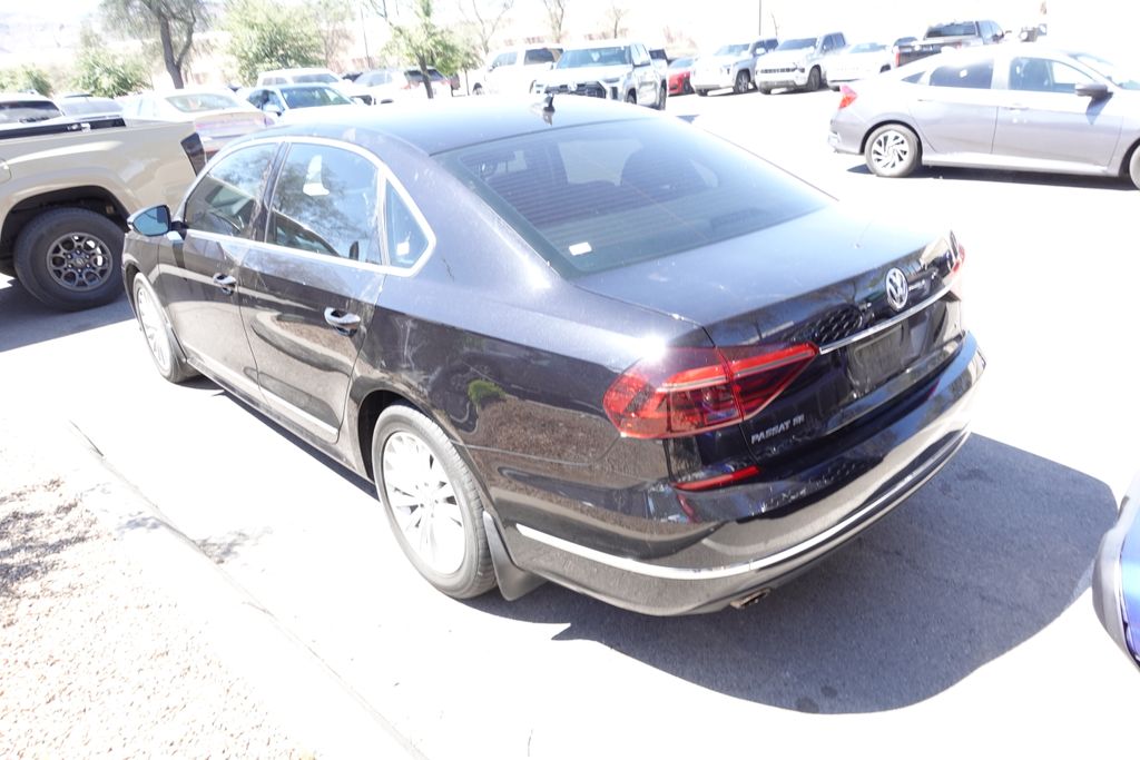 2017 Volkswagen Passat's photo