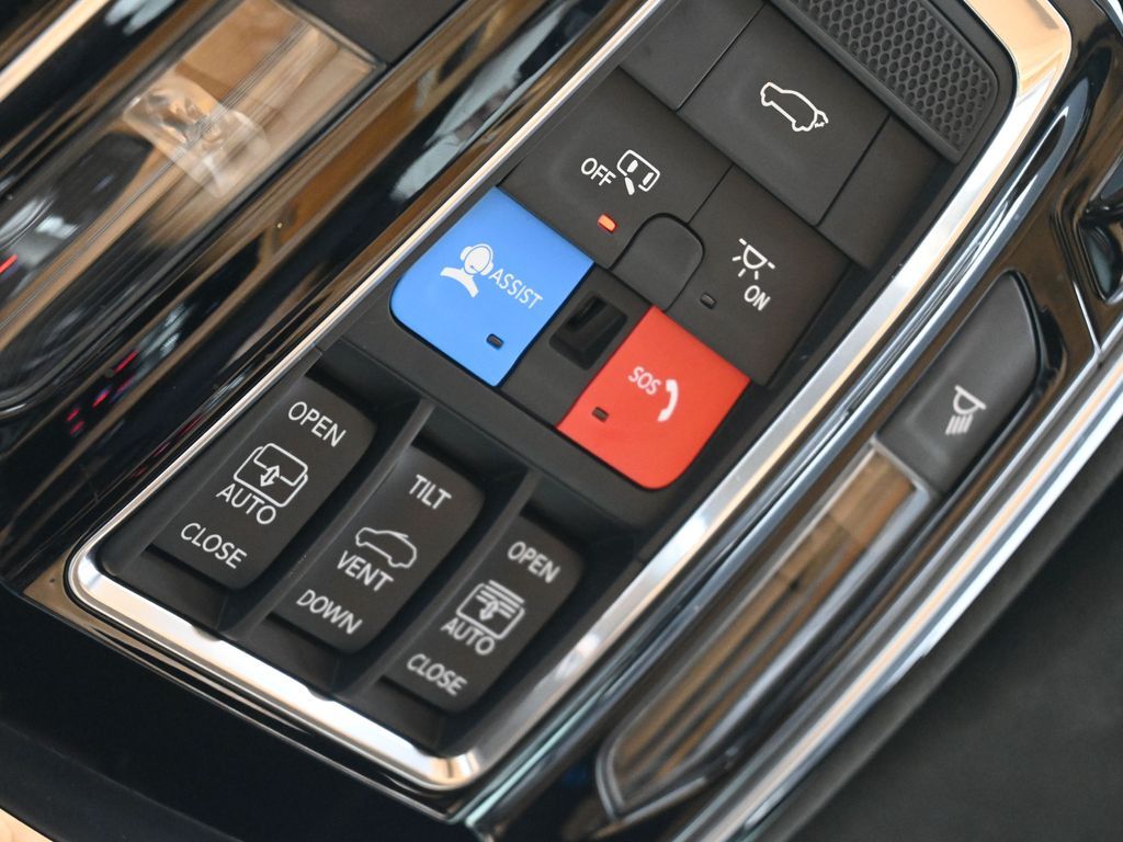 Used 2022 Bright White Clearcoat Jeep Series III image 26