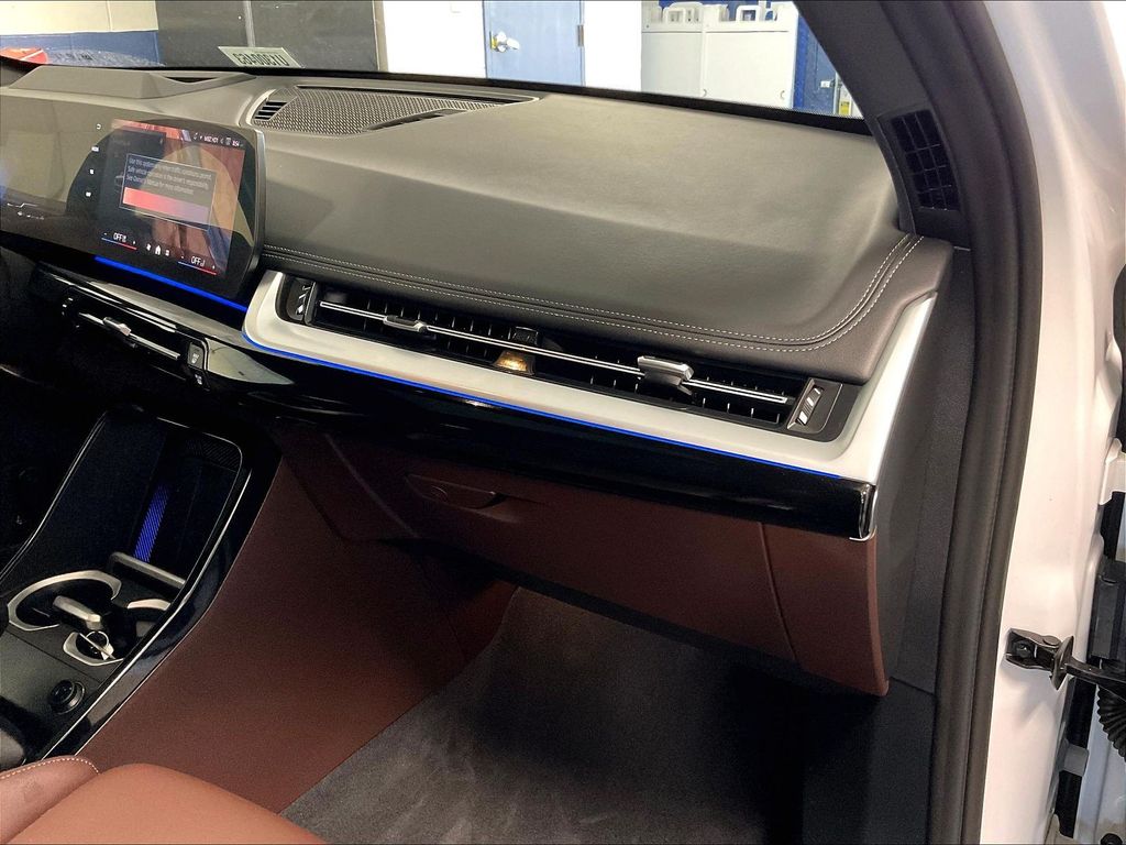 2025 BMW X1 — photo 13