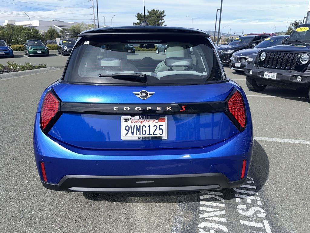 Thumbnail: 2025 MINI Cooper - 4