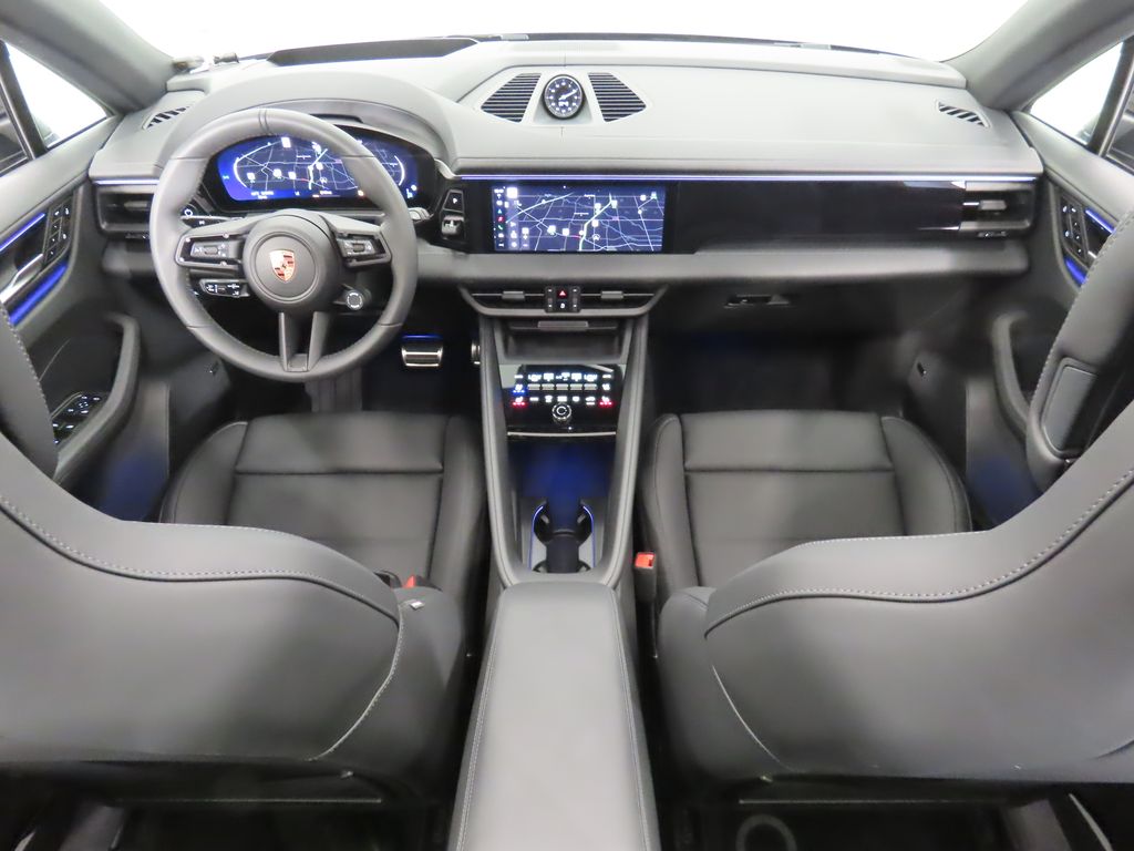 Thumbnail: 2025 Porsche Macan - 16