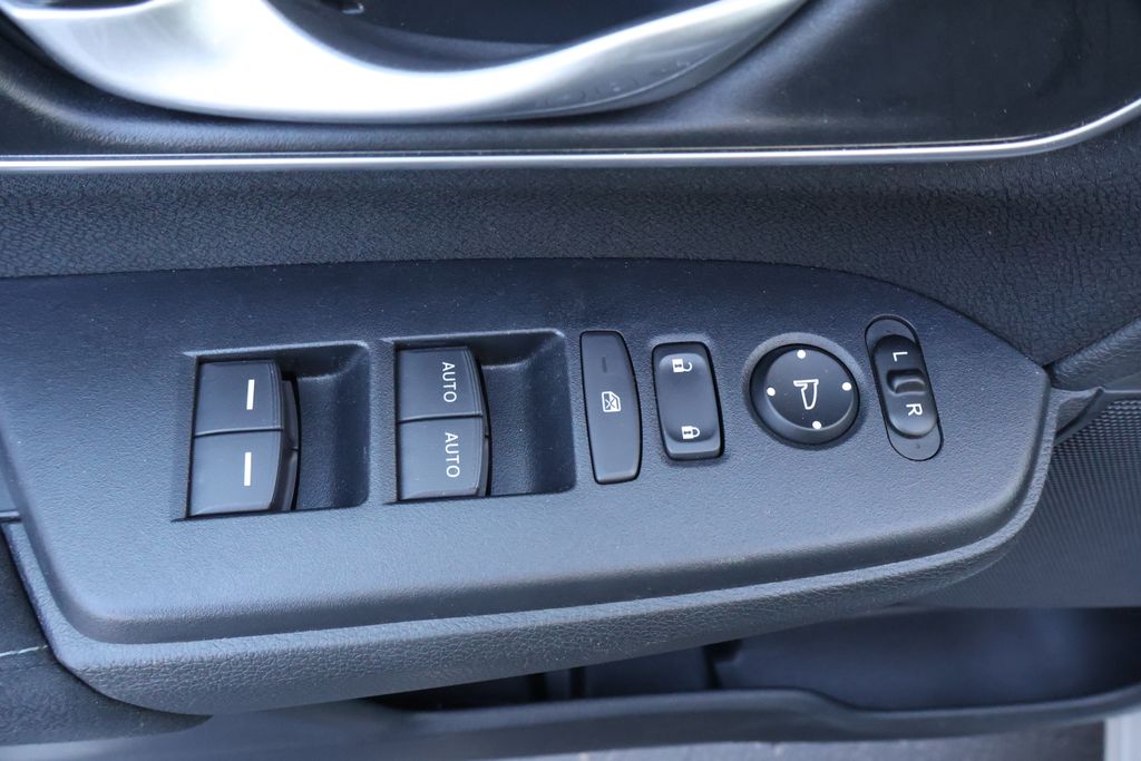 Thumbnail: 2020 Honda CR-V - 13