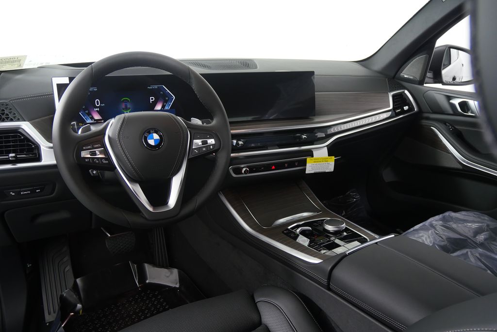 Thumbnail: 2026 BMW X5 - 18