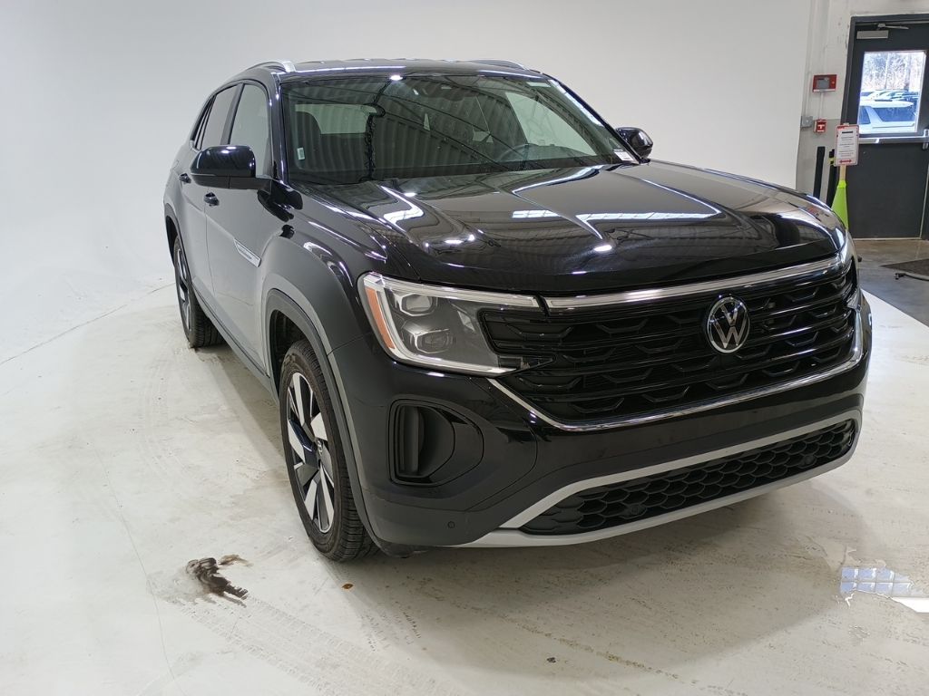 2024 Volkswagen Atlas Cross Sport SE FWD with Technology