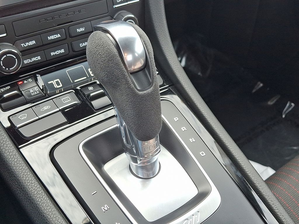 Thumbnail: 2019 Porsche 911 - 14