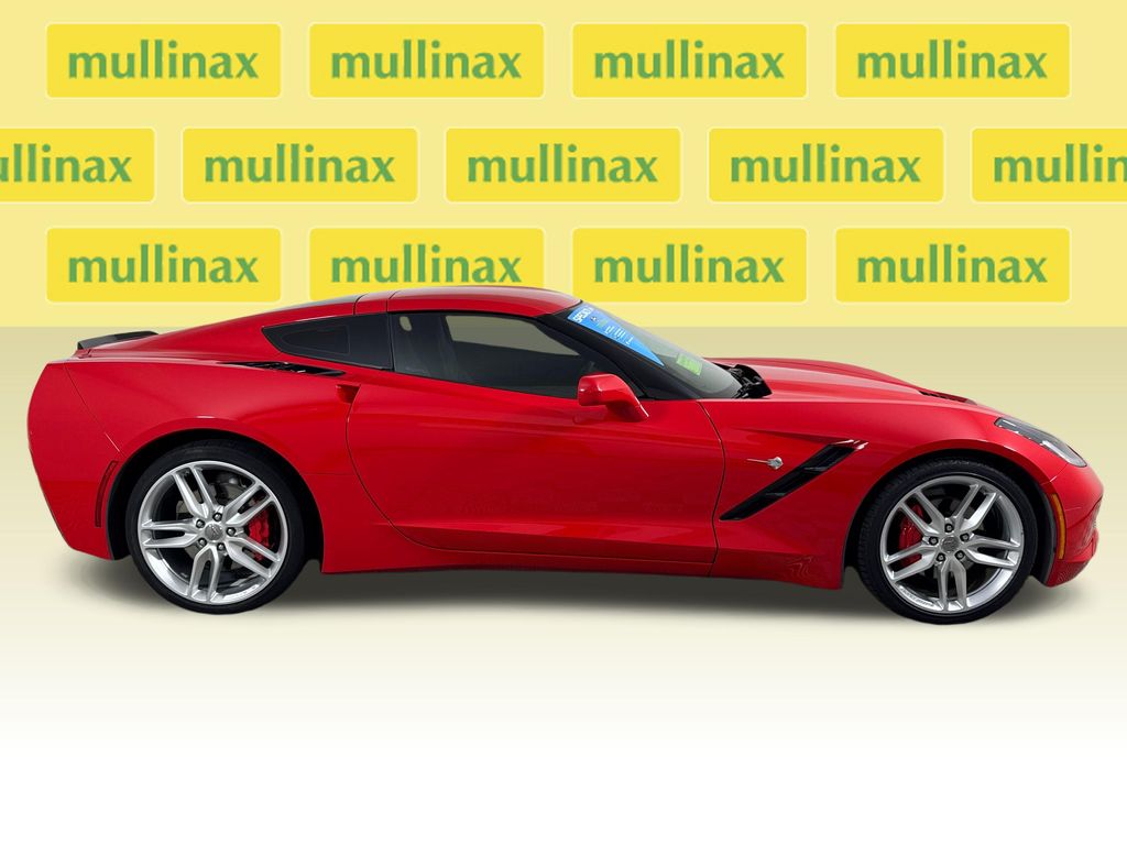 Used 2019 Red Chevrolet Stingray image 2