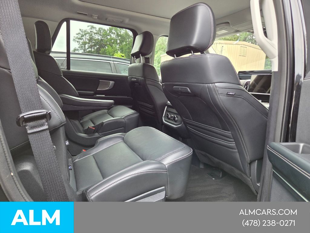 Used 2025 Black Ford Platinum image 14