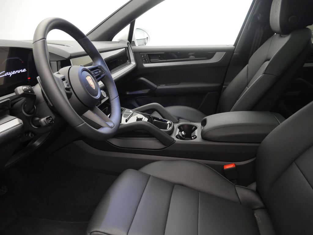 Thumbnail: 2026 Porsche Cayenne - 5