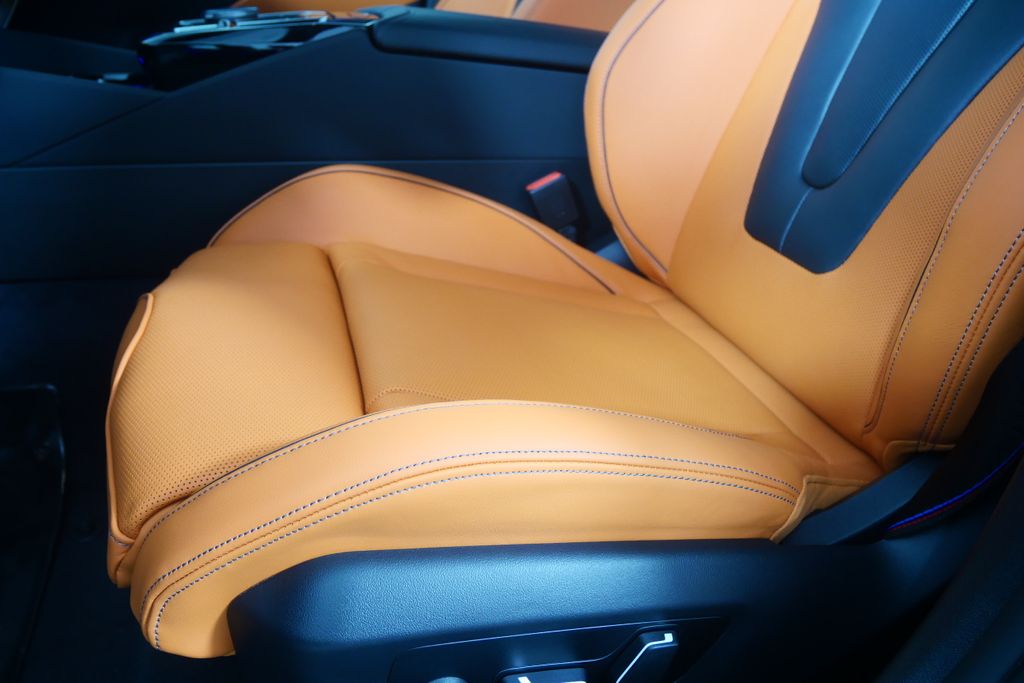 Thumbnail: 2027 BMW M5 - 9