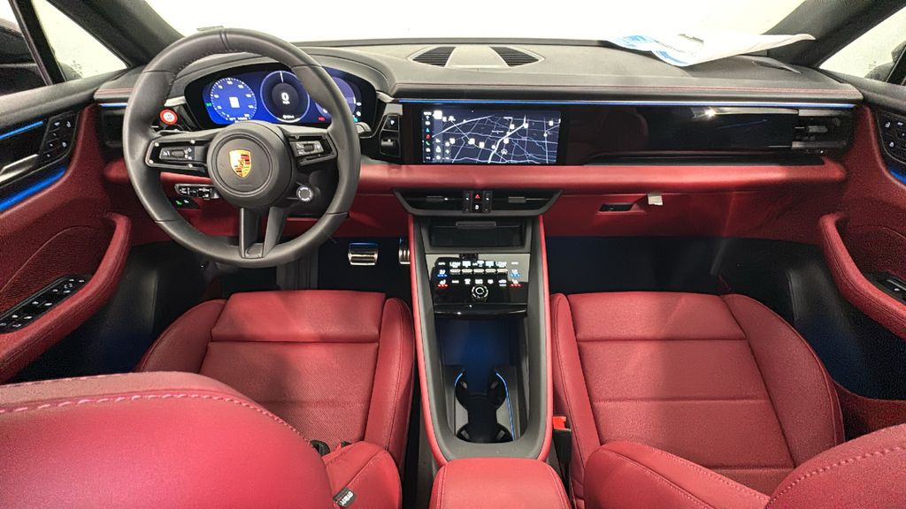 Thumbnail: 2025 Porsche Macan - 15