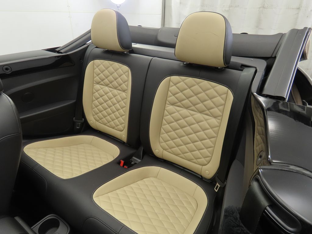 Thumbnail: 2019 Volkswagen Beetle - 26