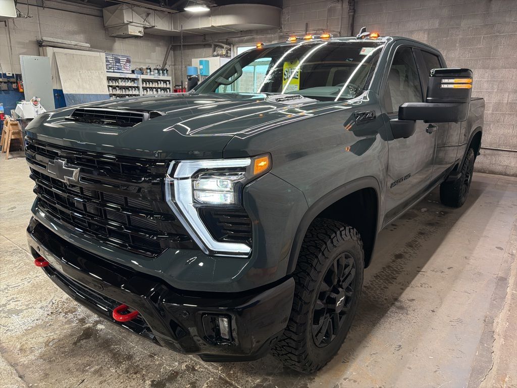 View vehicle photo 3