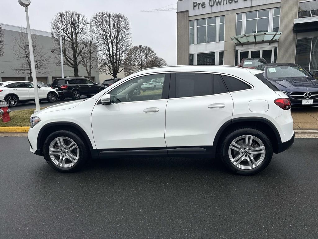 Thumbnail: 2022 Mercedes-Benz GLA - 14