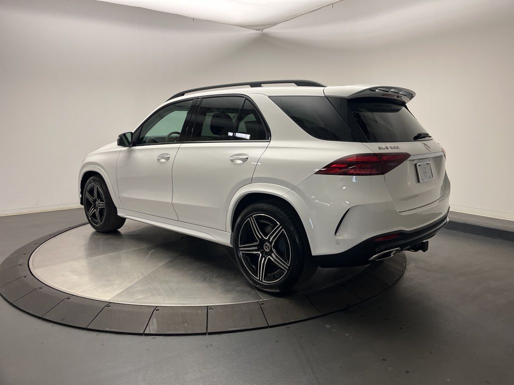 Thumbnail: 2026 Mercedes-Benz GLE - 5