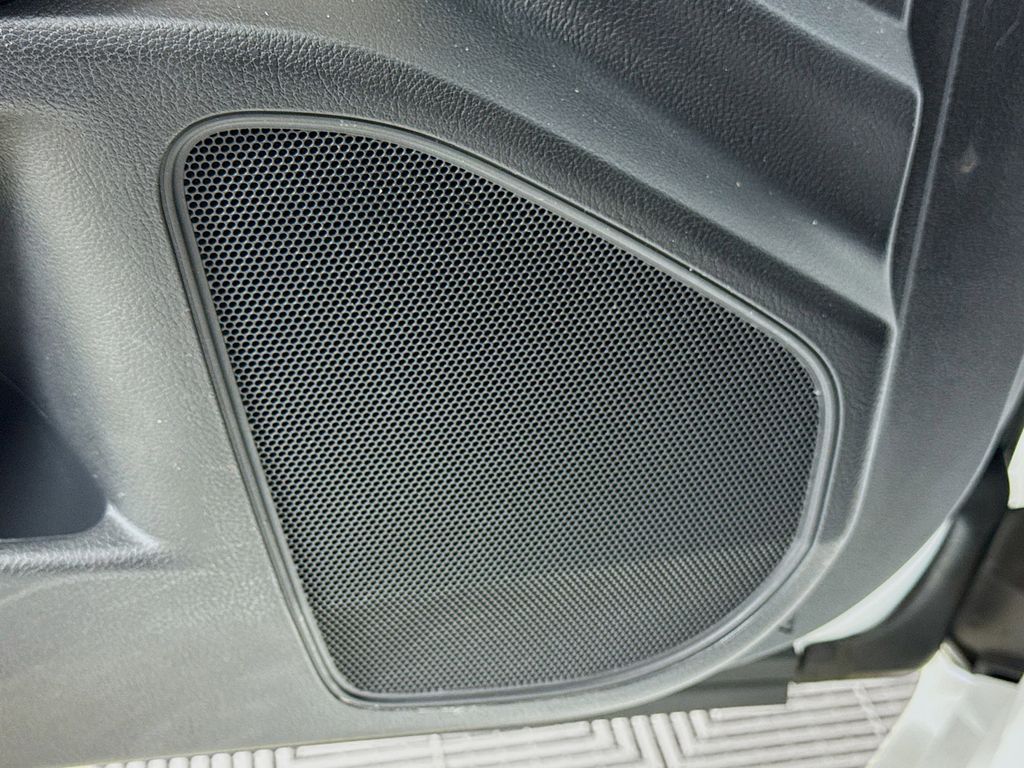 Thumbnail: 2021 Lexus ES - 19