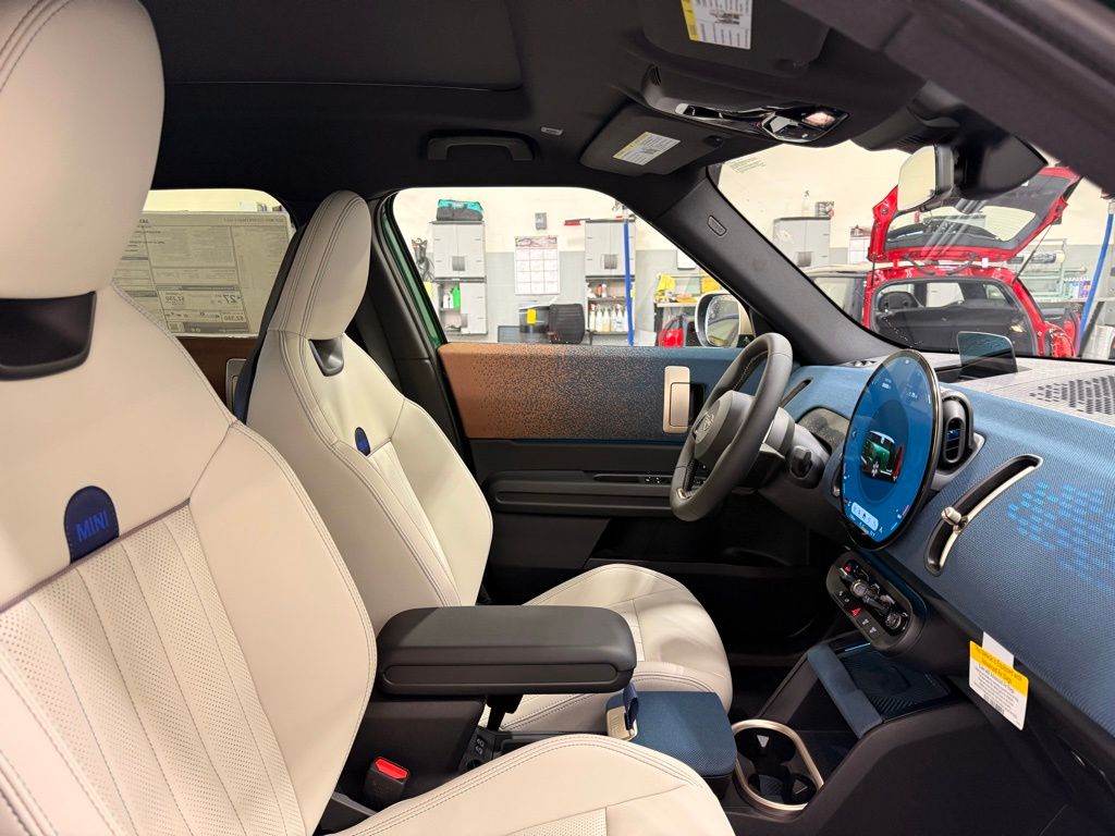 Thumbnail: 2025 MINI Cooper Countryman - 29