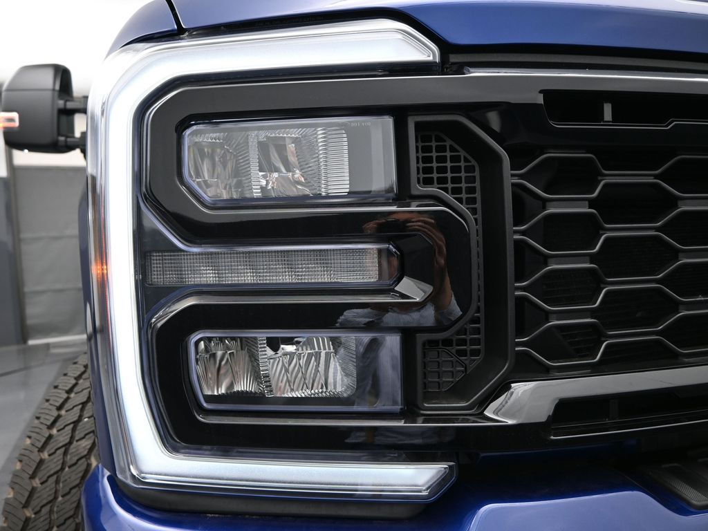 2026 Ford F-350 Lariat photo 11