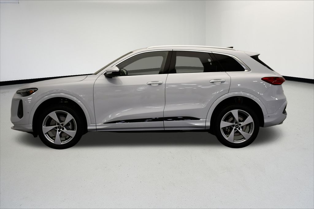 Thumbnail: 2025 Audi Q5 - 2