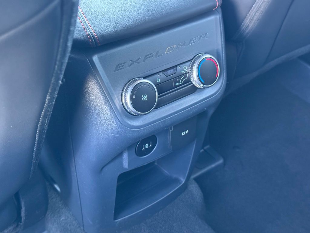 FordExplorer32