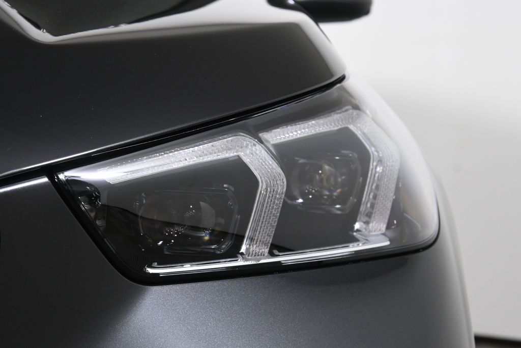 Thumbnail: 2027 BMW X1 - 11