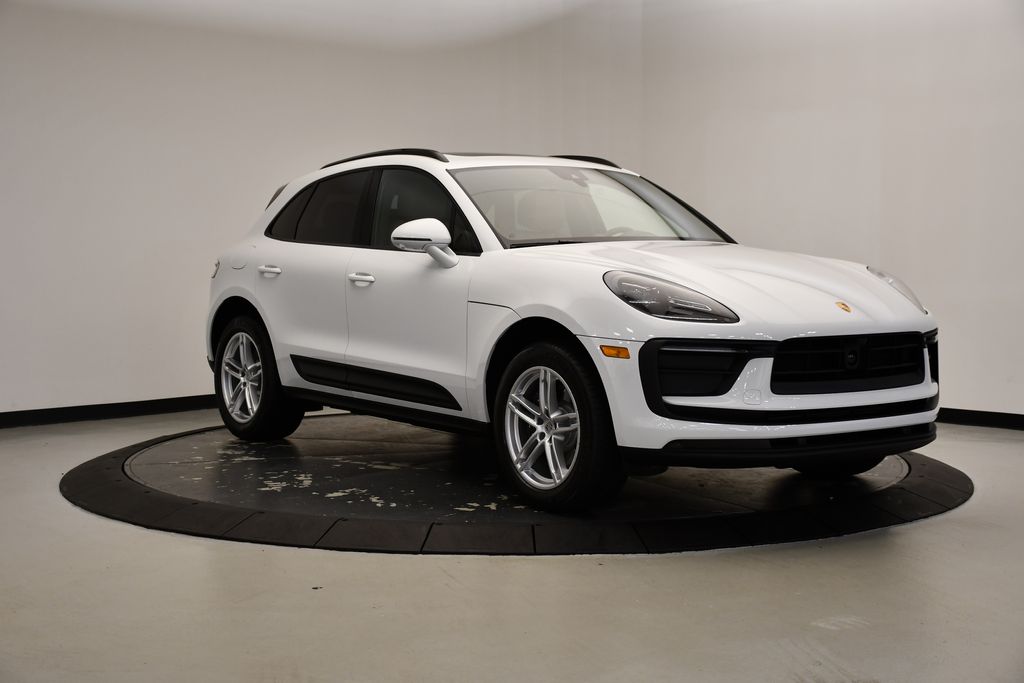Thumbnail: 2025 Porsche Macan - 9
