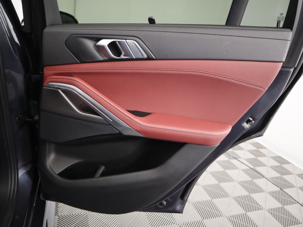 Thumbnail: 2022 BMW X6 - 28