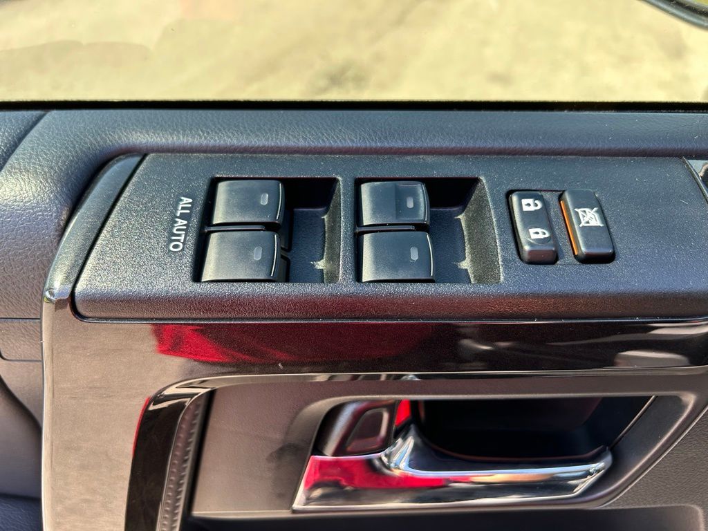 Thumbnail: 2022 Toyota 4Runner - 18
