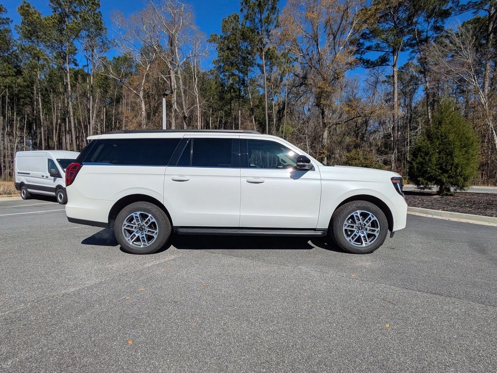 2025 Ford Expedition Active MAX